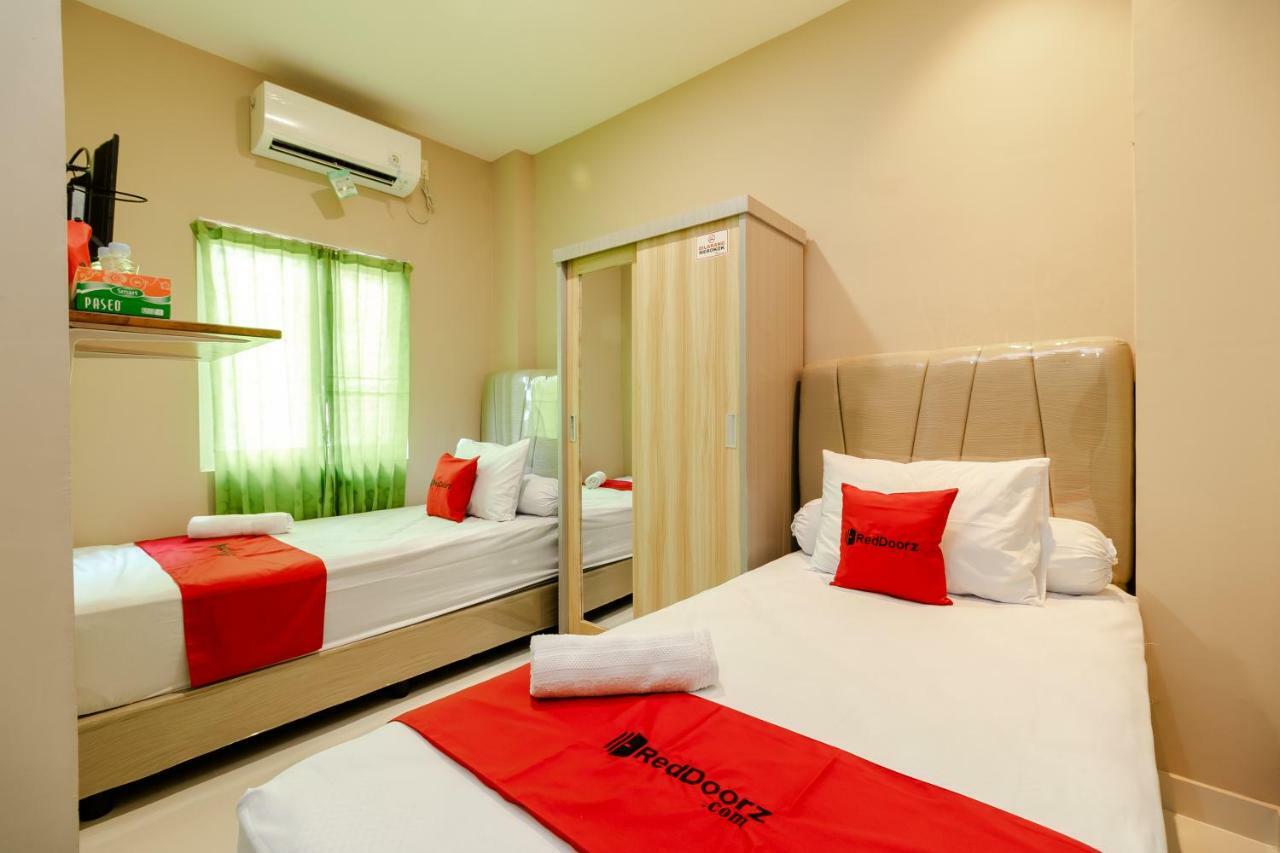 Hotel RedDoorz Syariah @ Panglima Polem Aceh Banda Aceh Zewnętrze zdjęcie